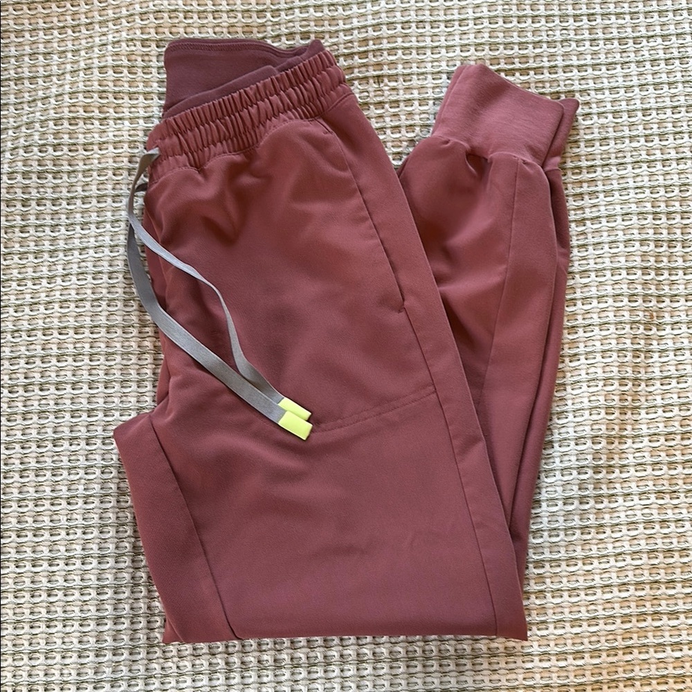 Mauve Figs Scrub Joggers
